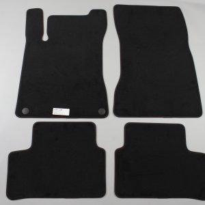 Automatten Mercedes A W177 (2019-2024) - High-line Velours ( Rood Stick )