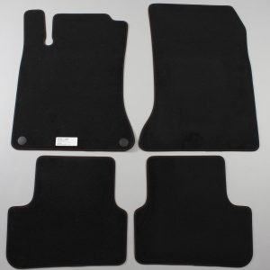 Automatten Mercedes A W176 (2012-2018) - High-line Velours ( Rood stick )
